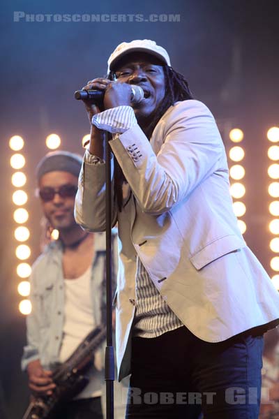 ALPHA BLONDY - 2011-05-10 - PARIS - Place de la Bastille - 